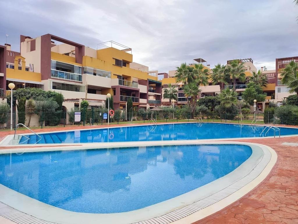 For sale - 2 Bedroom 1 Bathroom Apartment - Middle Floor Apartment in Orihuela - Punta Prima  - Alicante
