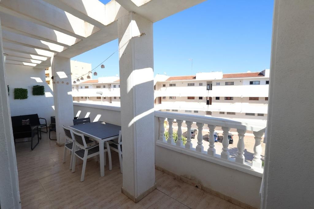 For sale - 2 Bedroom 1 Bathroom Apartment - Penthouse in Torrevieja - Torrevieja Centro  - Alicante
