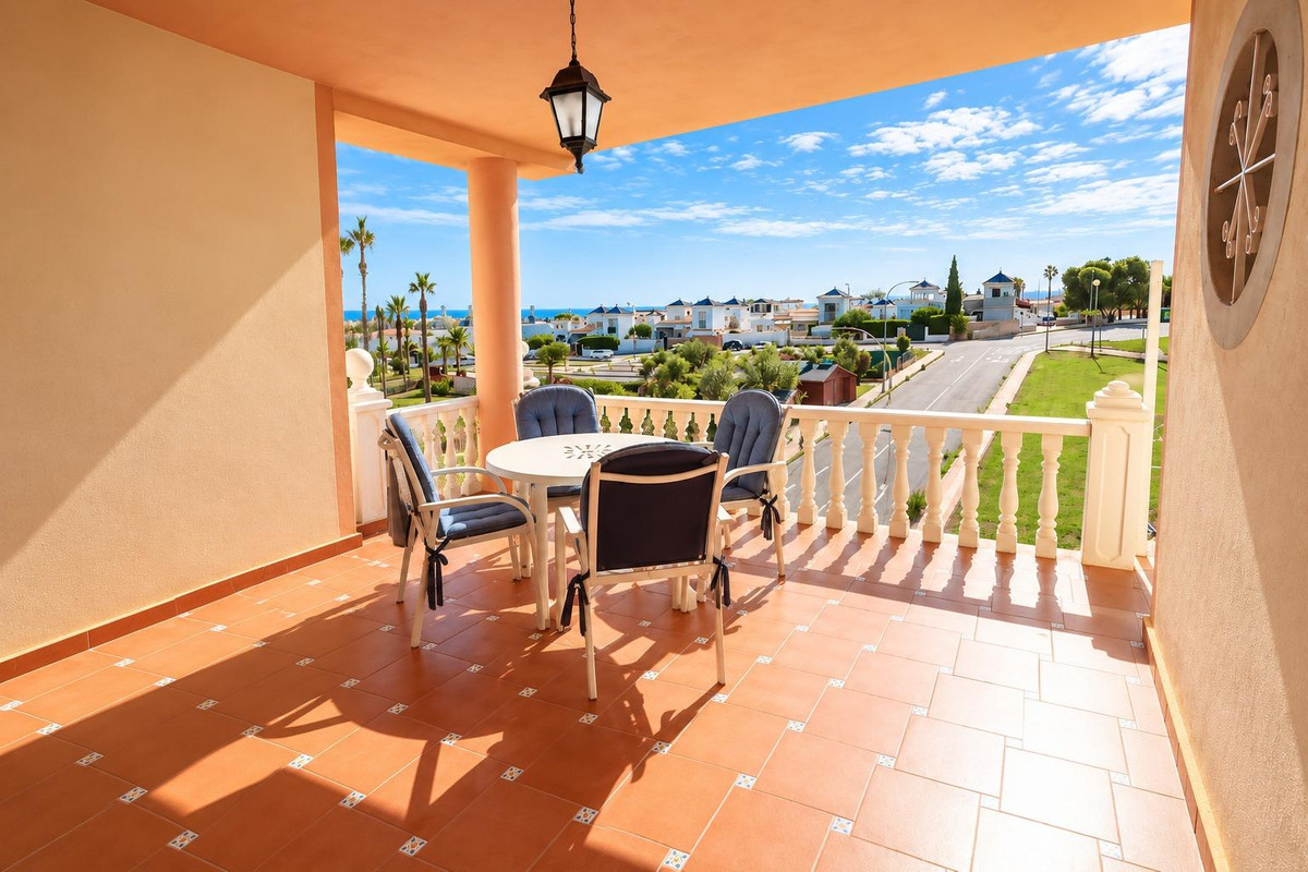 For sale - 2 Bedroom 1 Bathroom Apartment - Ground Floor Apartment in Orihuela - Los Altos  - Alicante