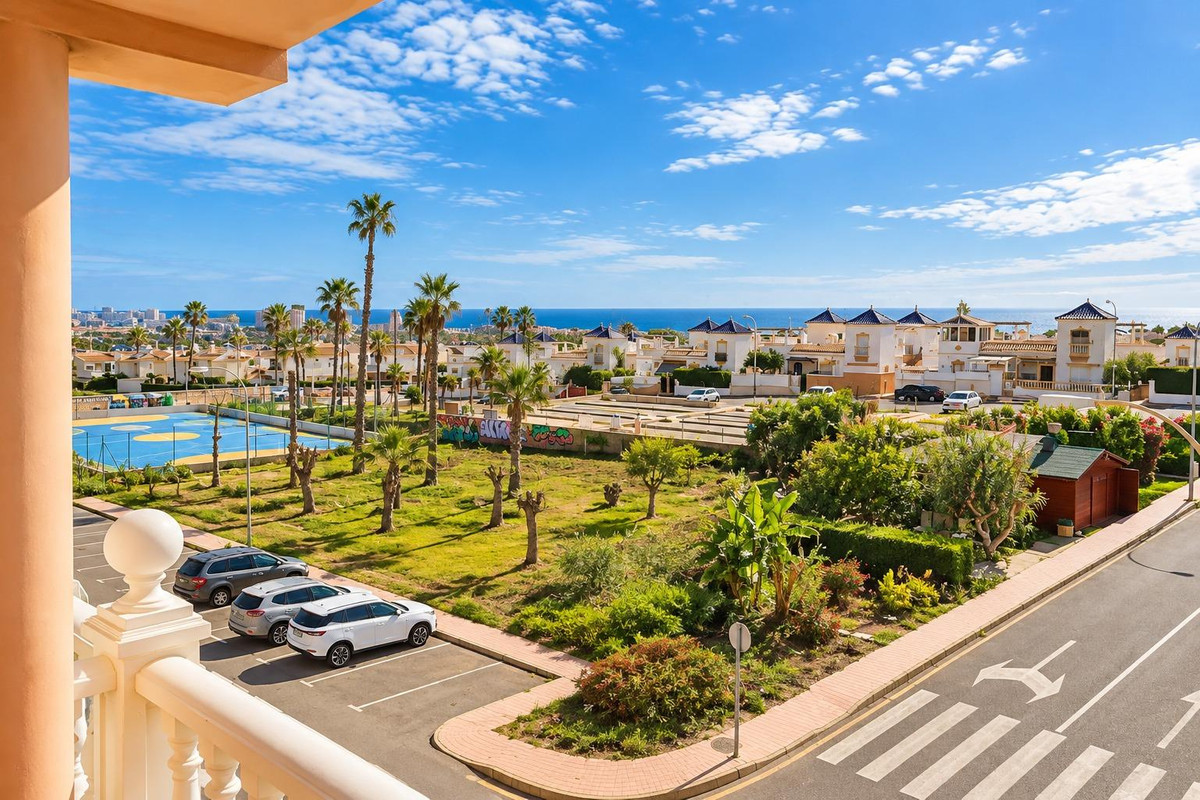 For sale - 2 Bedroom 1 Bathroom Apartment - Ground Floor Apartment in Orihuela - Los Altos  - Alicante