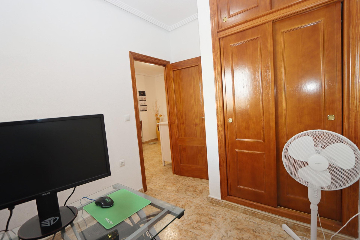For sale - 2 Bedroom 1 Bathroom Apartment - Middle Floor Apartment in Orihuela - Orihuela Costa  - Alicante