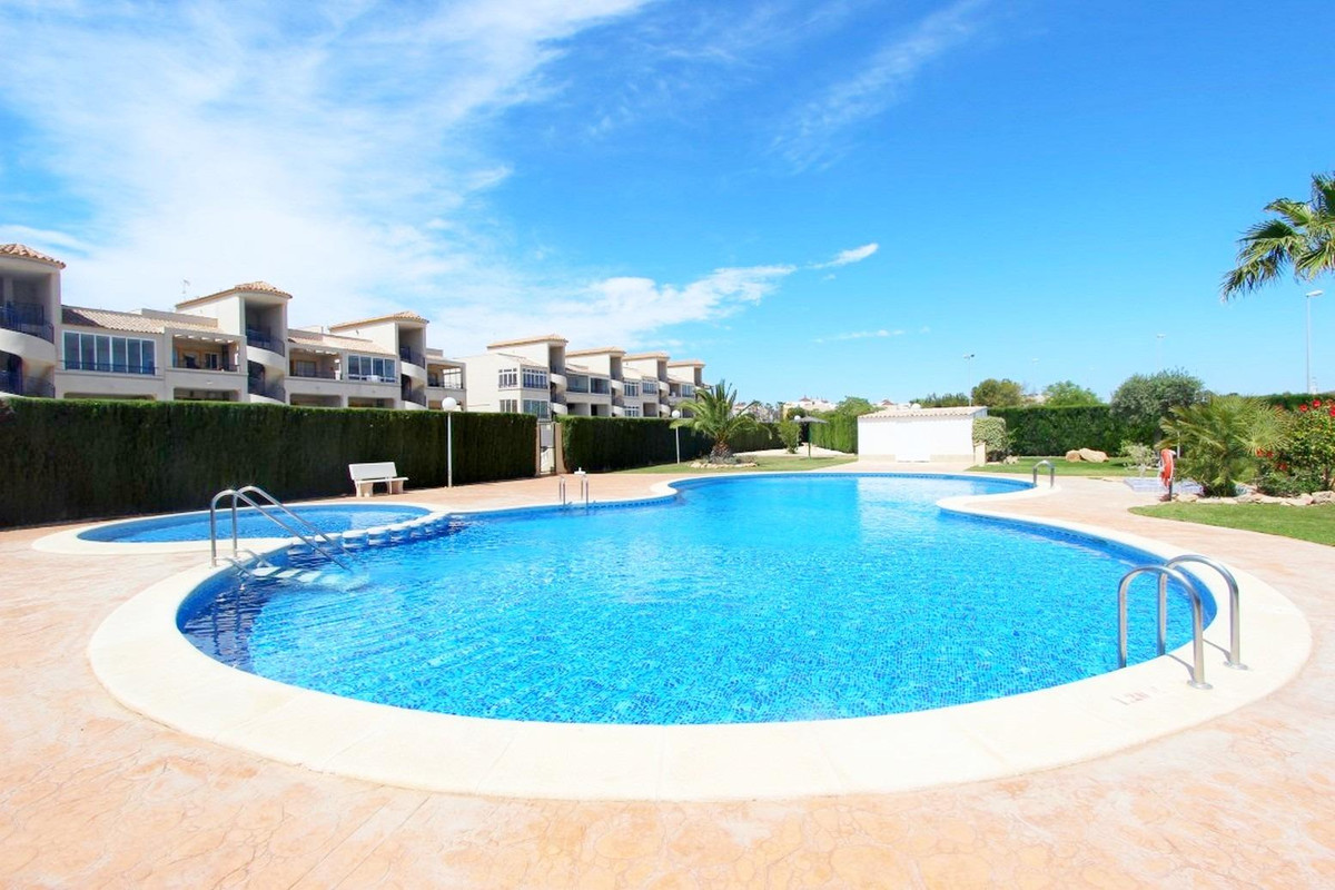 For sale - 2 Bedroom 1 Bathroom Apartment - Middle Floor Apartment in Orihuela - Orihuela Costa  - Alicante