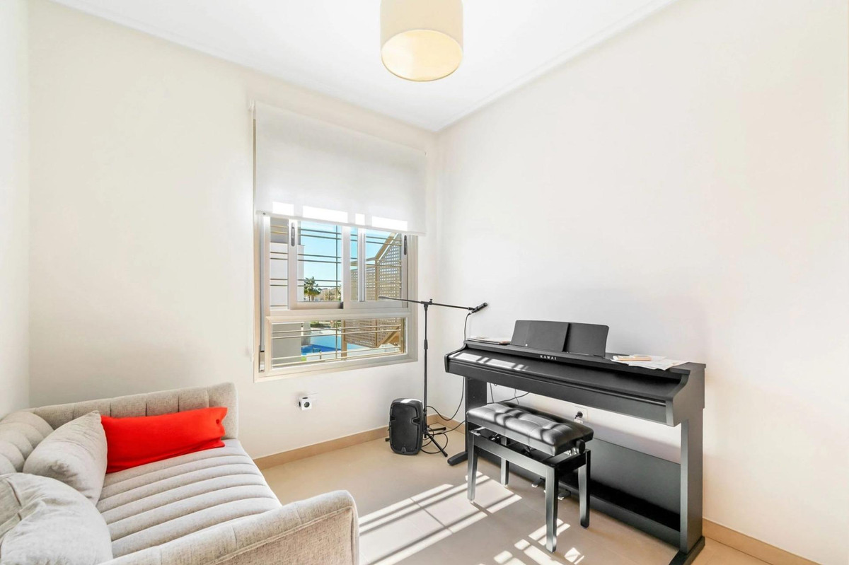 For sale - 2 Bedroom 2 Bathroom Apartment - Penthouse in Pilar de la Horadada - Torre de la Horadada  - Alicante