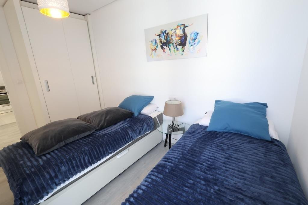 For sale - 2 Bedroom 2 Bathroom Apartment - Middle Floor Apartment in Orihuela - Los Dolses  - Alicante