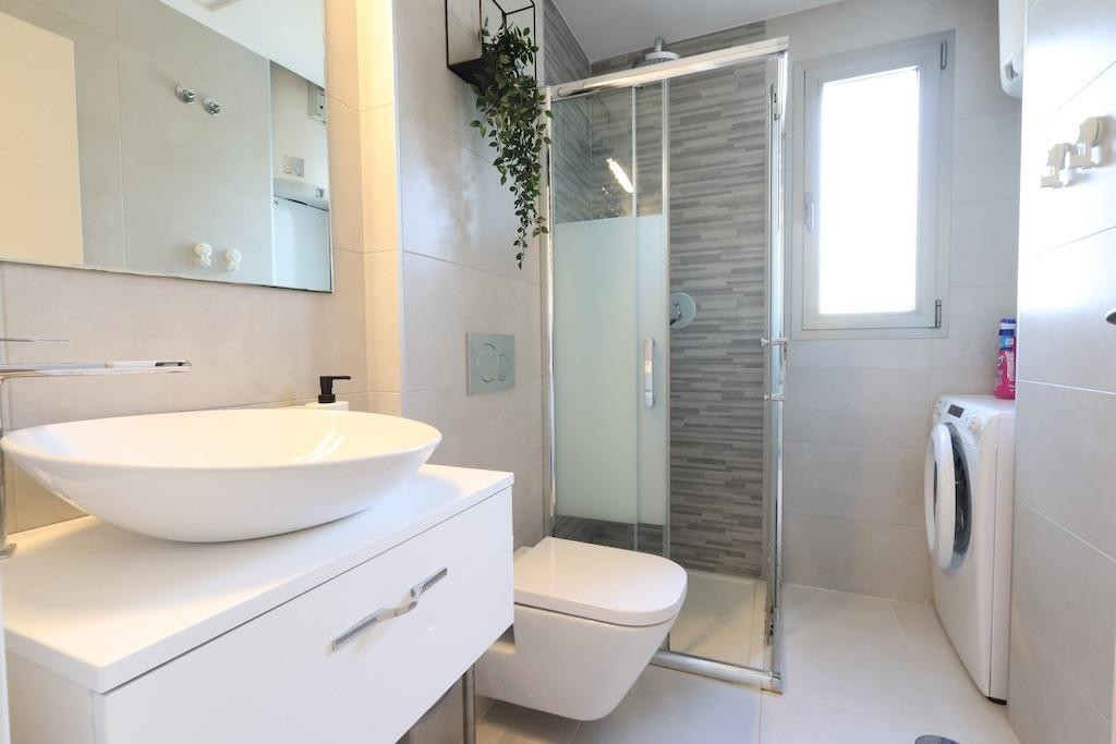 For sale - 2 Bedroom 2 Bathroom Apartment - Middle Floor Apartment in Orihuela - Los Dolses  - Alicante