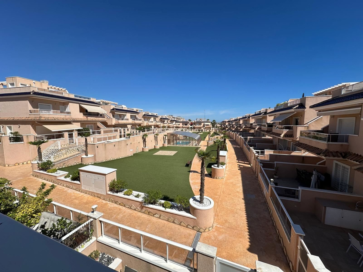 For sale - 2 Bedroom 2 Bathroom Apartment - Ground Floor Apartment in Orihuela - Punta Prima  - Alicante