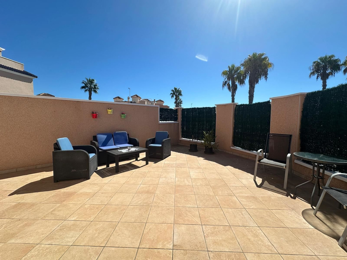 For sale - 2 Bedroom 2 Bathroom Apartment - Ground Floor Apartment in Orihuela - Punta Prima  - Alicante