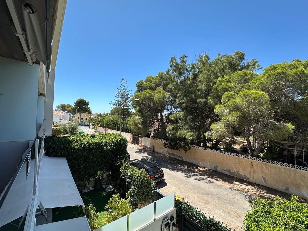 For sale - 2 Bedroom 2 Bathroom Apartment - Middle Floor Apartment in Orihuela - Campoamor  - Alicante