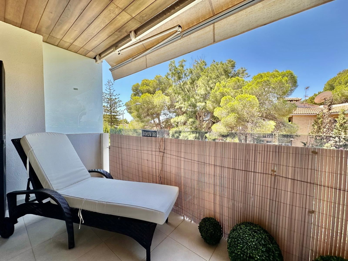 For sale - 2 Bedroom 2 Bathroom Apartment - Middle Floor Apartment in Orihuela - Campoamor  - Alicante