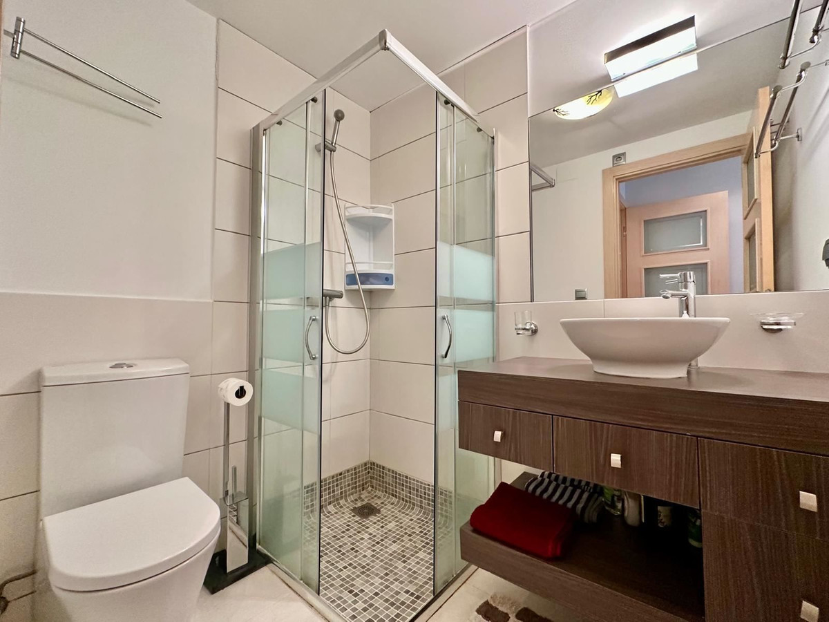 For sale - 2 Bedroom 2 Bathroom Apartment - Middle Floor Apartment in Orihuela - Campoamor  - Alicante