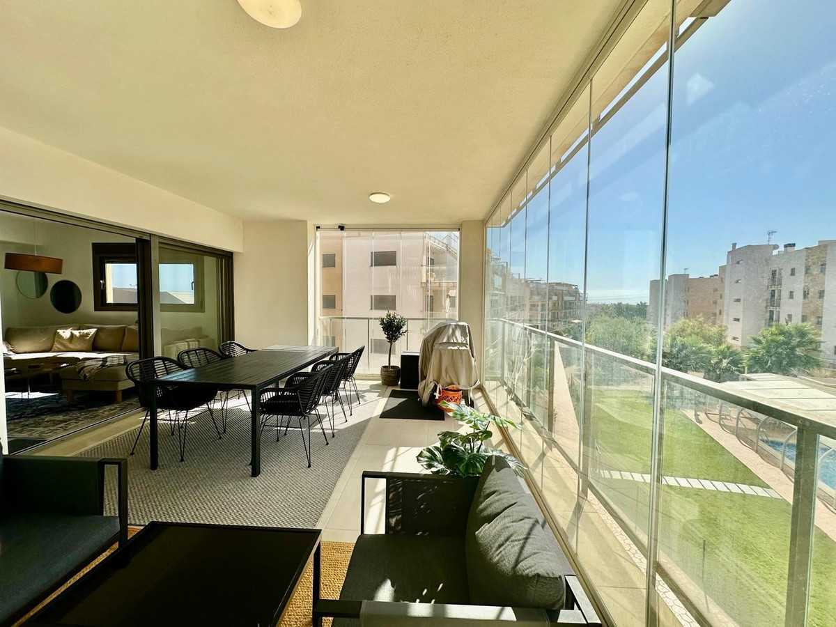 For sale - 3 Bedroom 2 Bathroom Apartment - Middle Floor Apartment in Orihuela - Los Dolses  - Alicante