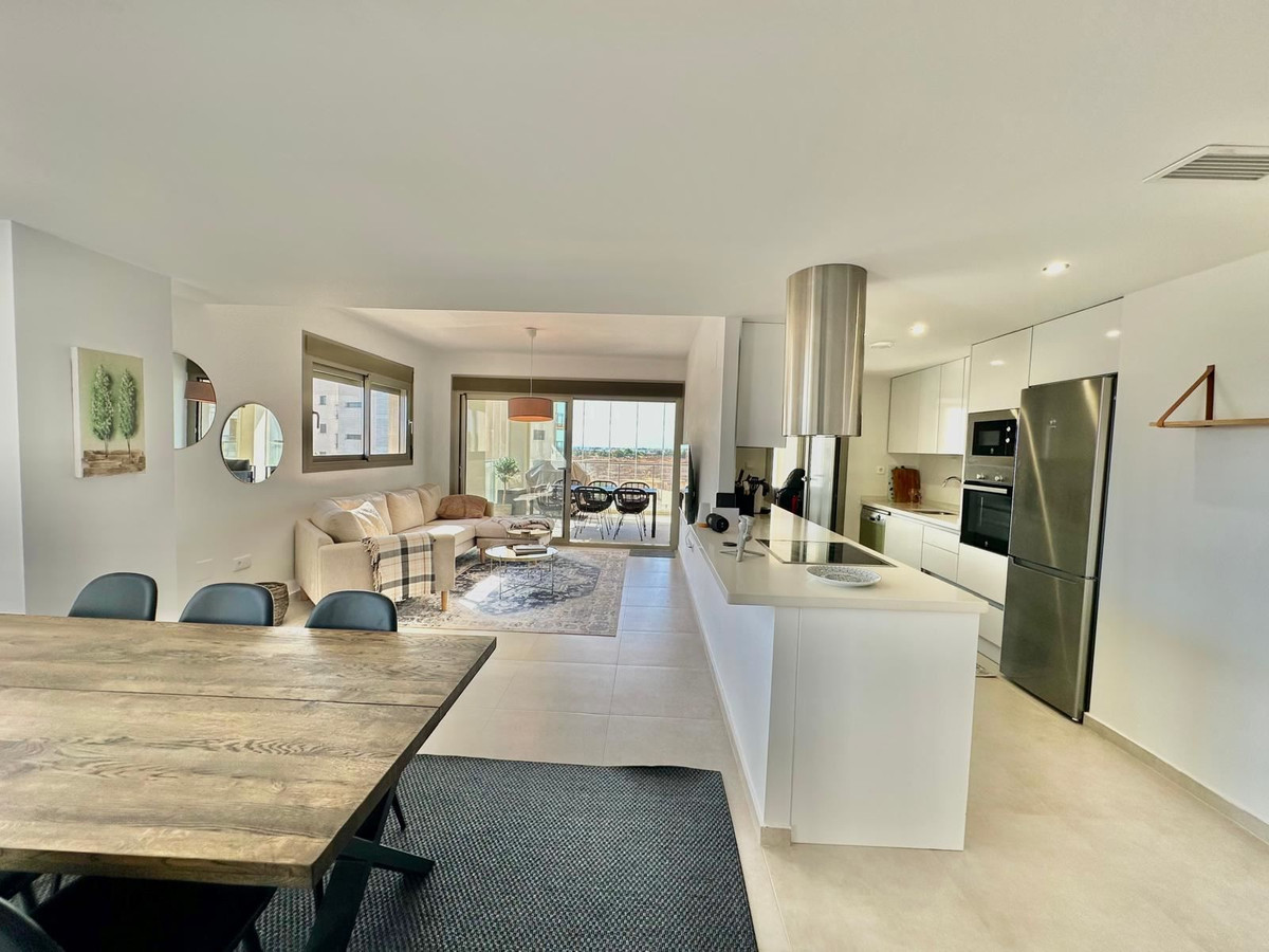 For sale - 3 Bedroom 2 Bathroom Apartment - Middle Floor Apartment in Orihuela - Los Dolses  - Alicante
