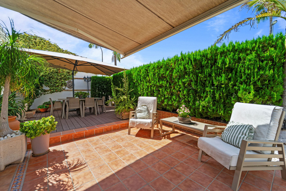 For sale - 3 Bedroom 2 Bathroom House - Detached Villa in Orihuela - Los Dolses  - Alicante
