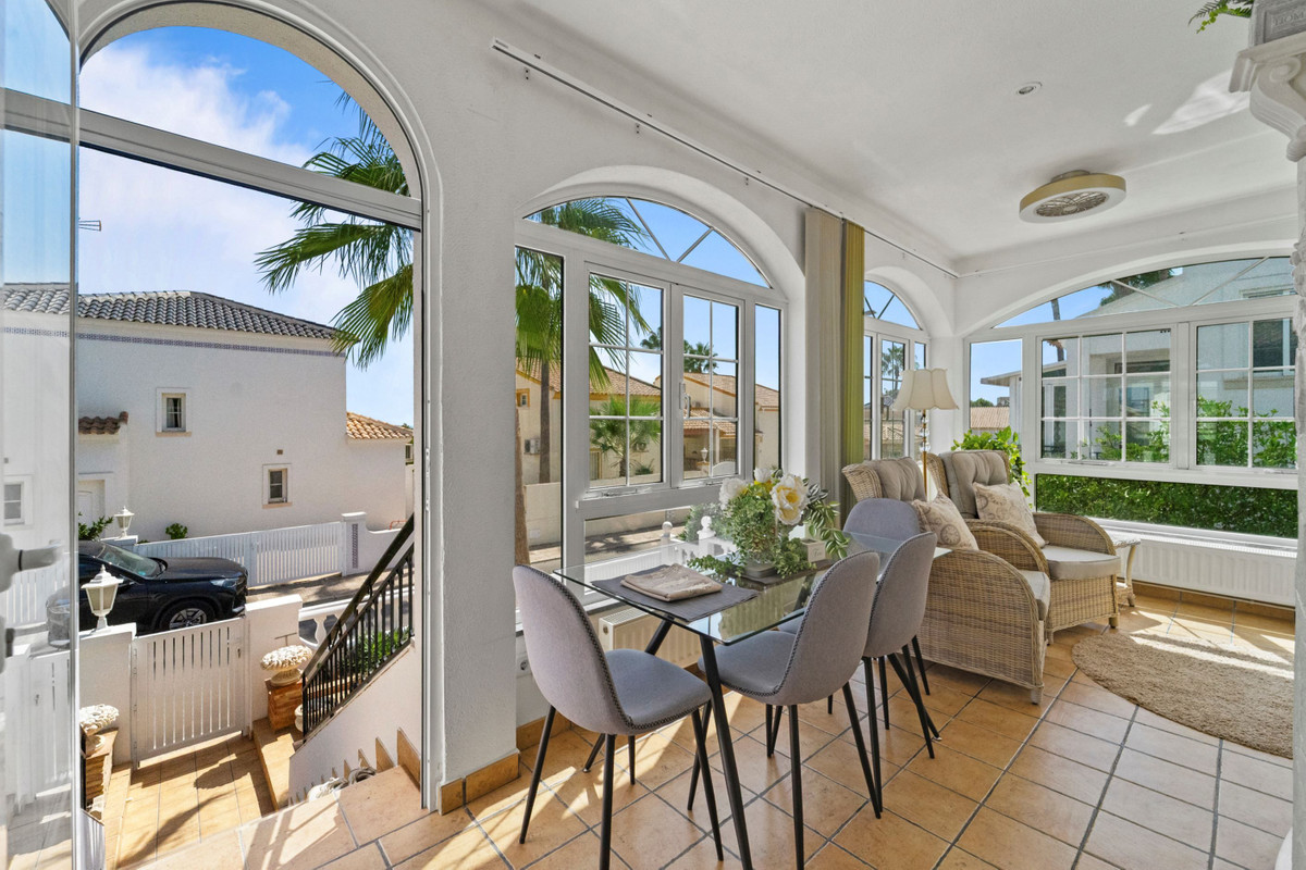 For sale - 3 Bedroom 2 Bathroom House - Detached Villa in Orihuela - Los Dolses  - Alicante