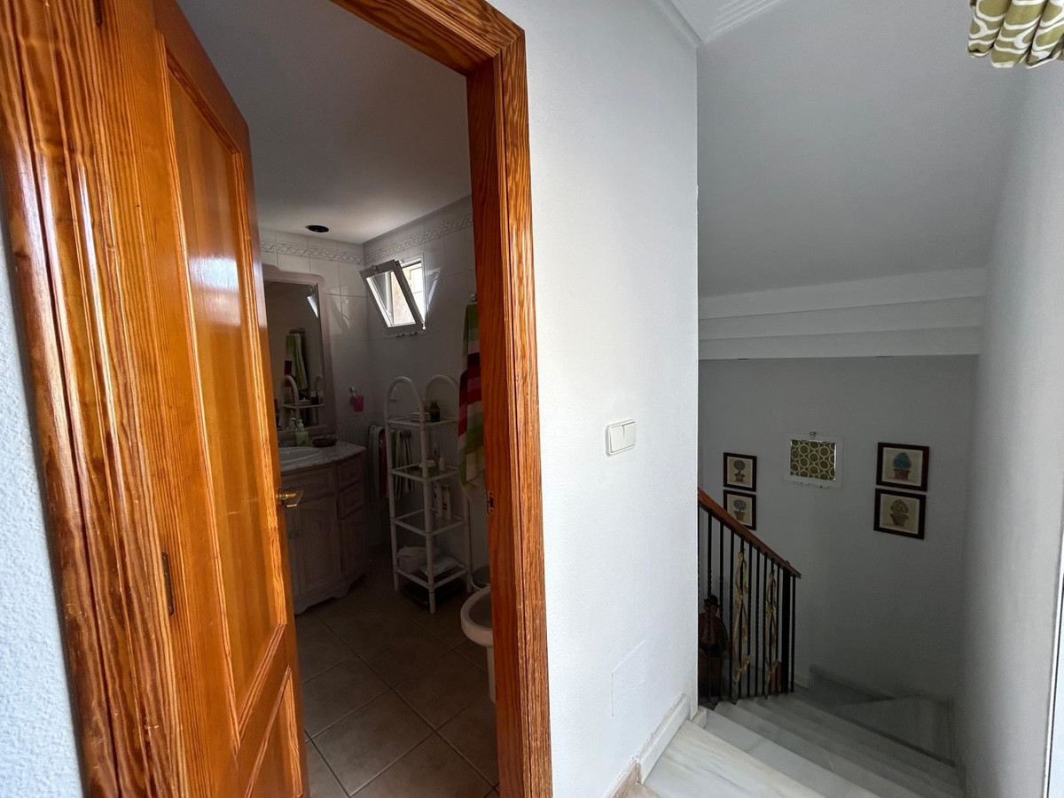 For sale - 3 Bedroom 2 Bathroom House - Townhouse in Torrevieja - Torrevieja Centro  - Alicante