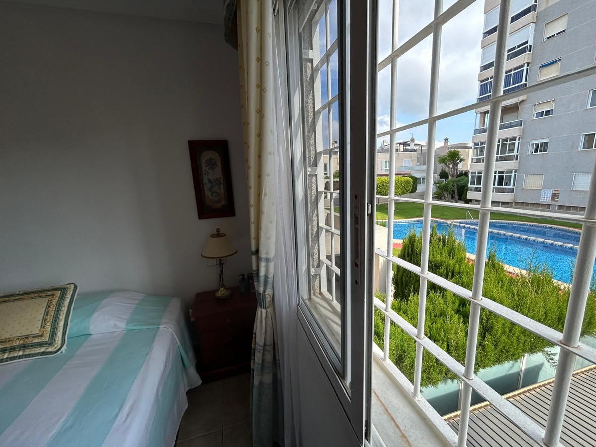 For sale - 3 Bedroom 2 Bathroom House - Townhouse in Torrevieja - Torrevieja Centro  - Alicante