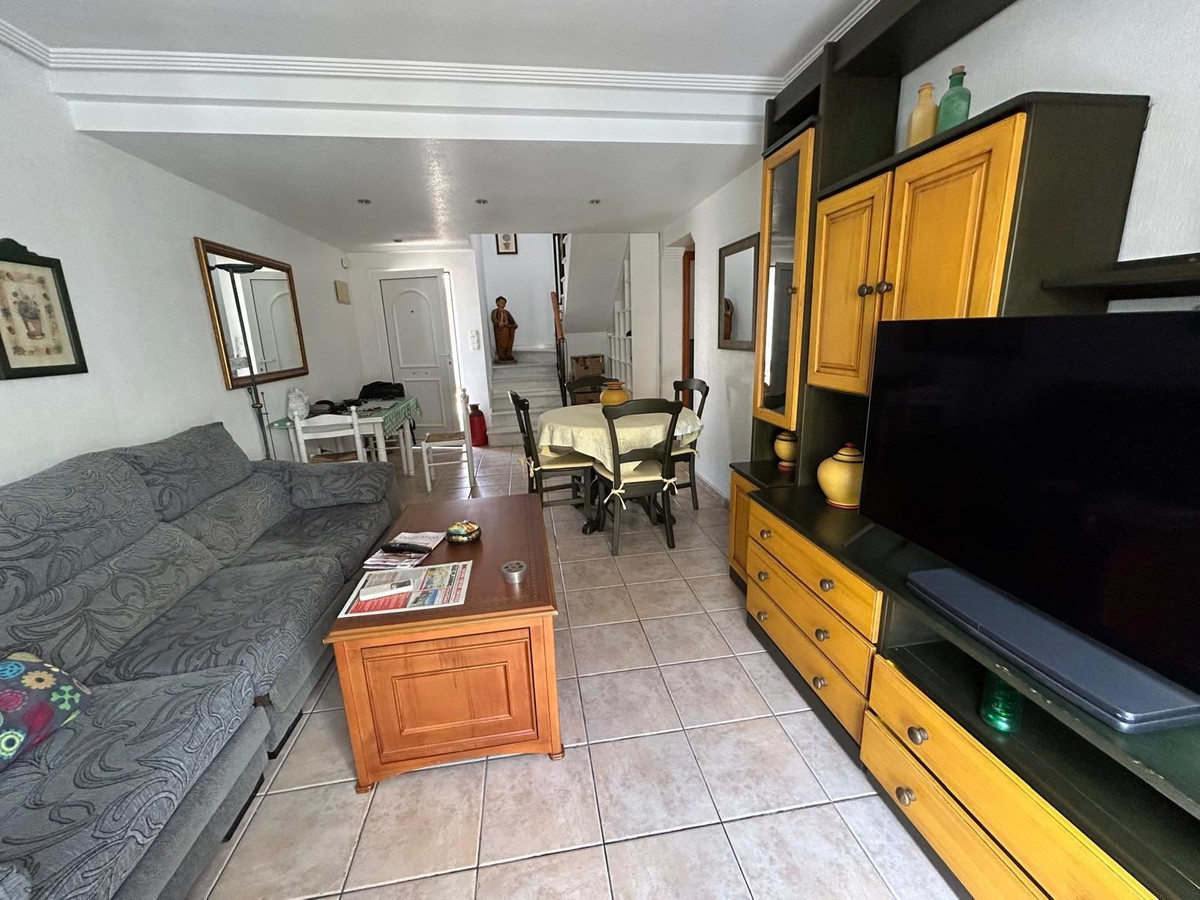 For sale - 3 Bedroom 2 Bathroom House - Townhouse in Torrevieja - Torrevieja Centro  - Alicante