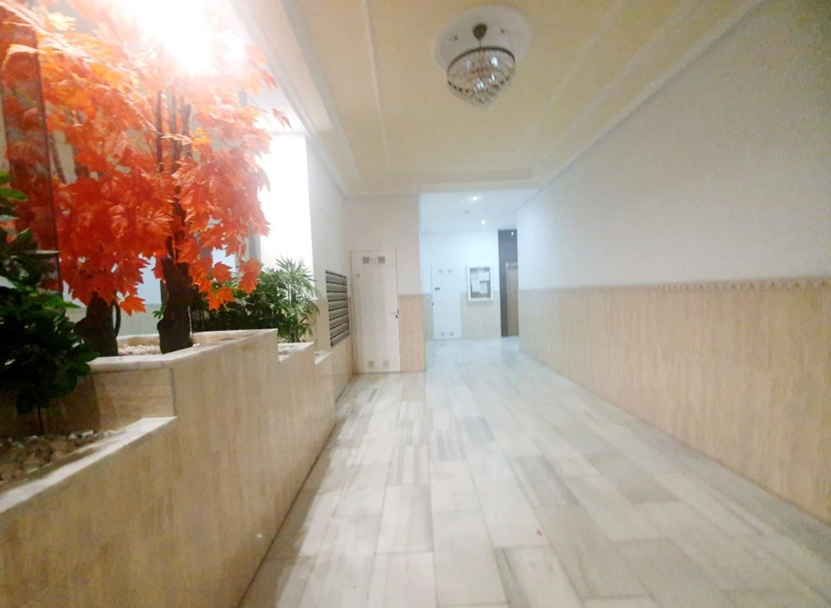 For sale - 1 Bedroom 1 Bathroom Apartment - Top Floor Apartment in Torrevieja - Torrevieja Centro  - Alicante