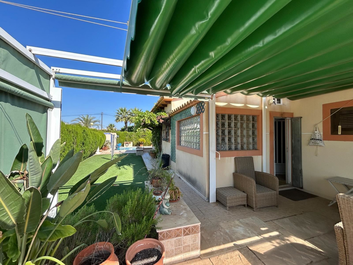For sale - 3 Bedroom 3 Bathroom House - Detached Villa in Orihuela - Cabo Roig  - Alicante