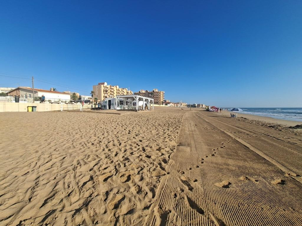 For sale - 3 Bedroom 1 Bathroom House - Townhouse in Torrevieja - Torrevieja Centro  - Alicante