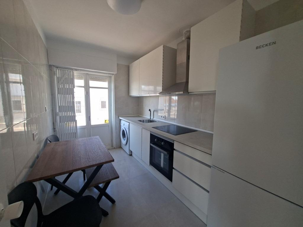 For sale - 3 Bedroom 1 Bathroom House - Townhouse in Torrevieja - Torrevieja Centro  - Alicante