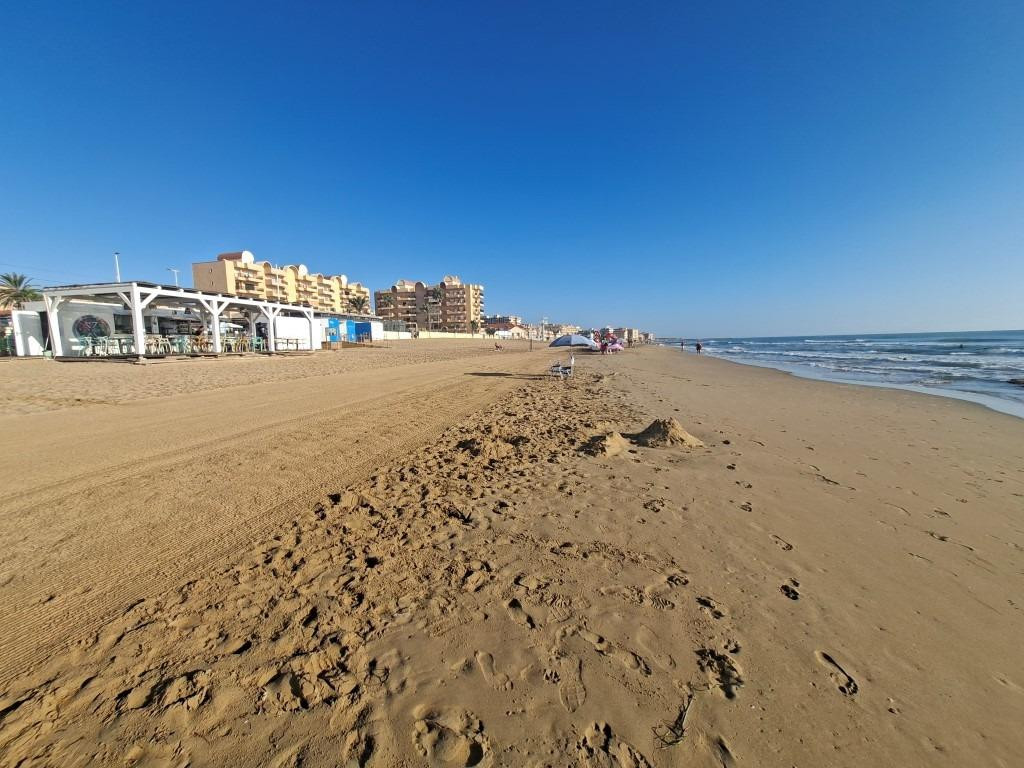 For sale - 3 Bedroom 1 Bathroom House - Townhouse in Torrevieja - Torrevieja Centro  - Alicante