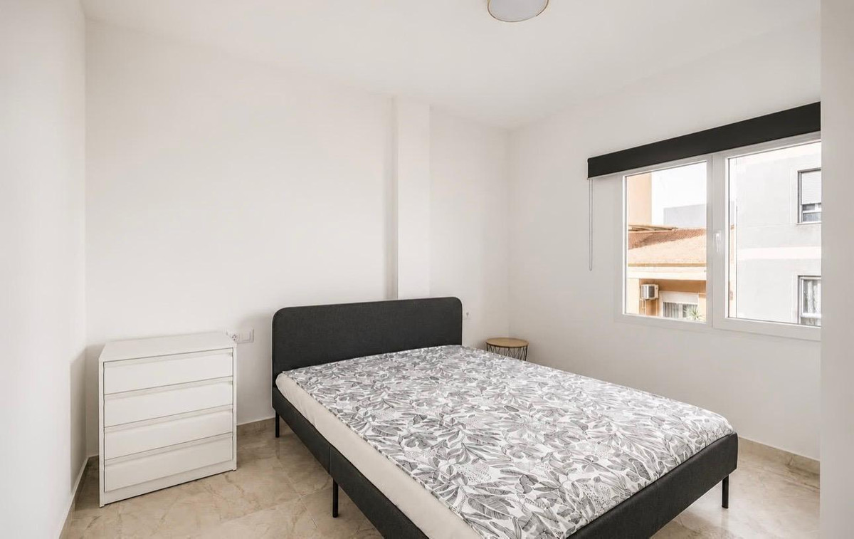 For sale - 2 Bedroom 1 Bathroom Apartment - Middle Floor Apartment in Torrevieja - Playa Del Cura  - Alicante