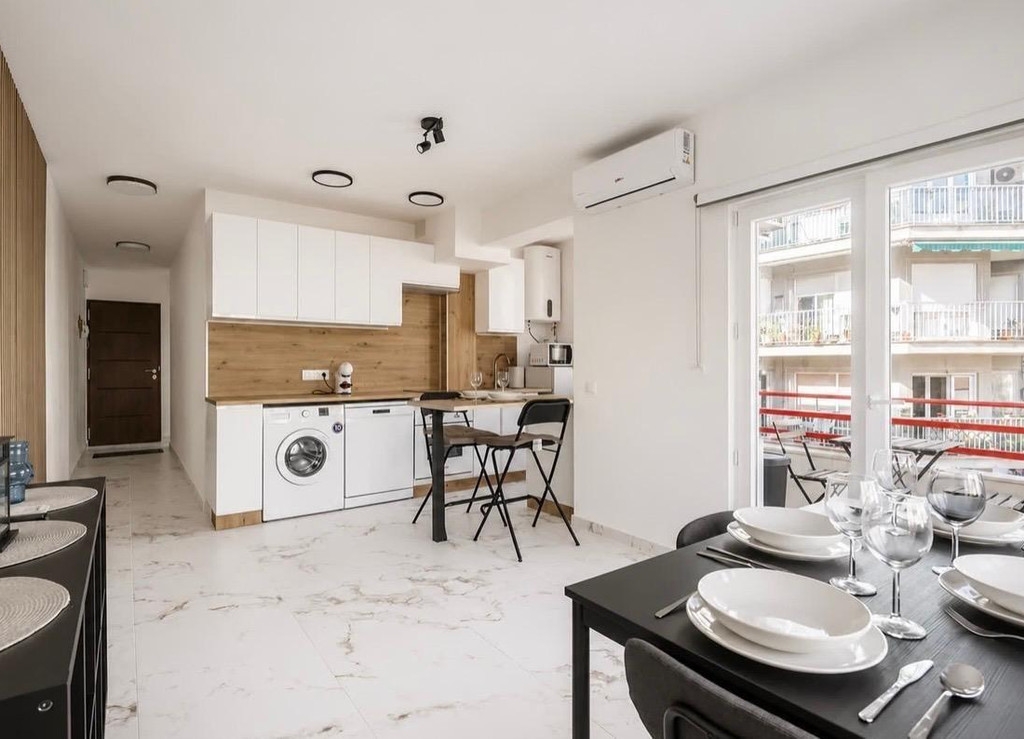 2 Bedroom 1 Bathroom Apartment - Middle Floor Apartment in Torrevieja