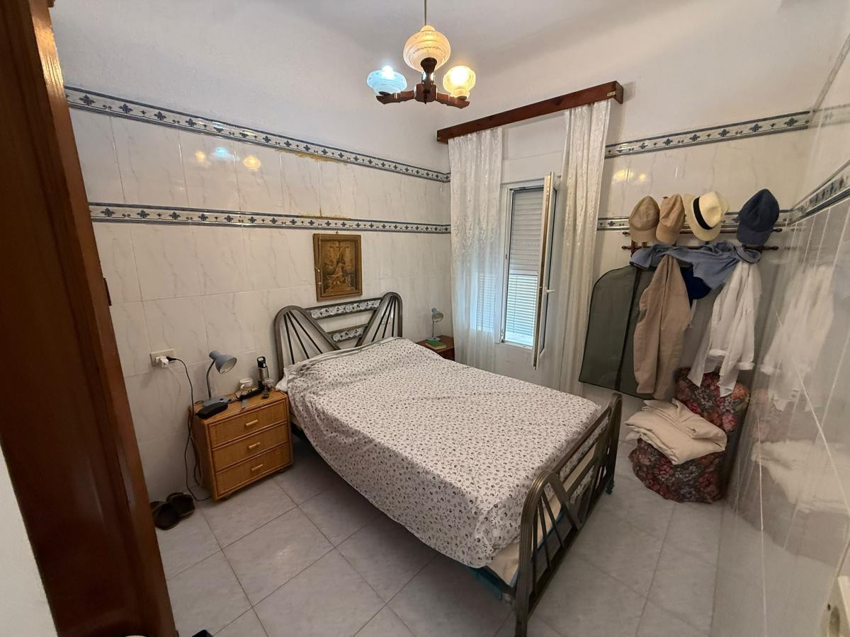 For sale - 4 Bedroom 1 Bathroom Apartment - Ground Floor Apartment in Pilar de la Horadada - Torre de la Horadada  - Alicante