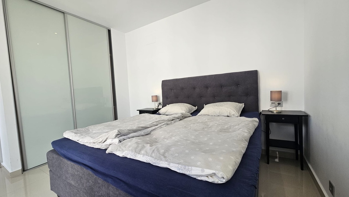 For sale - 6 Bedroom 4 Bathroom House - Detached Villa in Orihuela - Villamartin  - Alicante