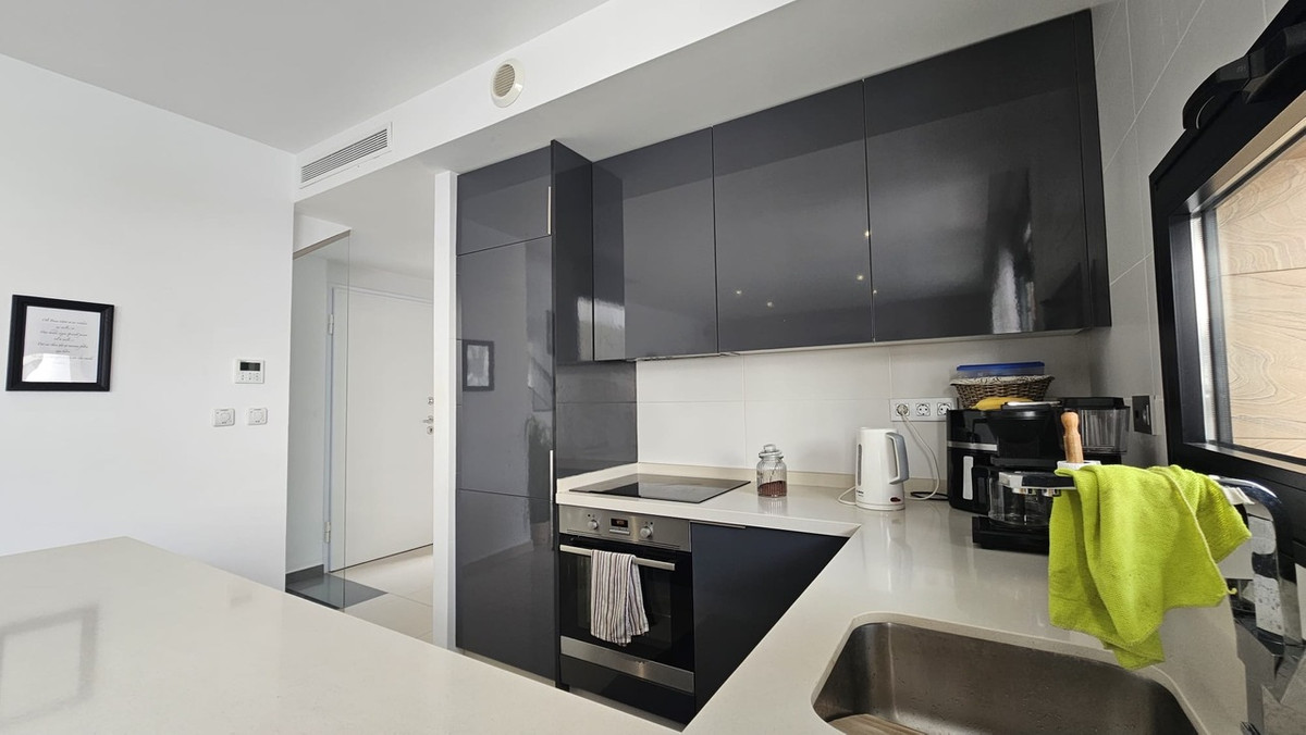 For sale - 6 Bedroom 4 Bathroom House - Detached Villa in Orihuela - Villamartin  - Alicante