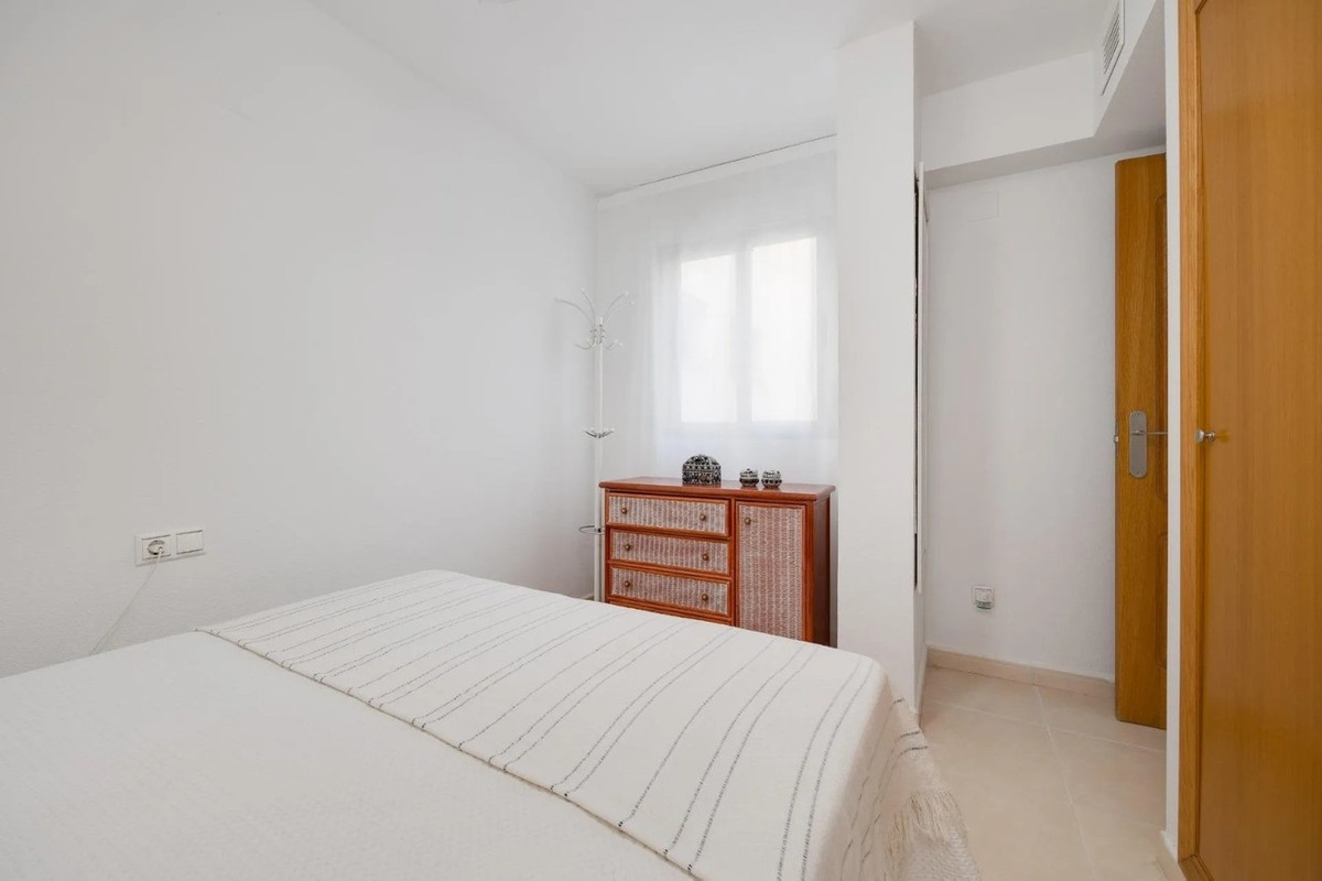 For sale - 3 Bedroom 2 Bathroom Apartment - Penthouse in Torrevieja - Torrevieja Centro  - Alicante