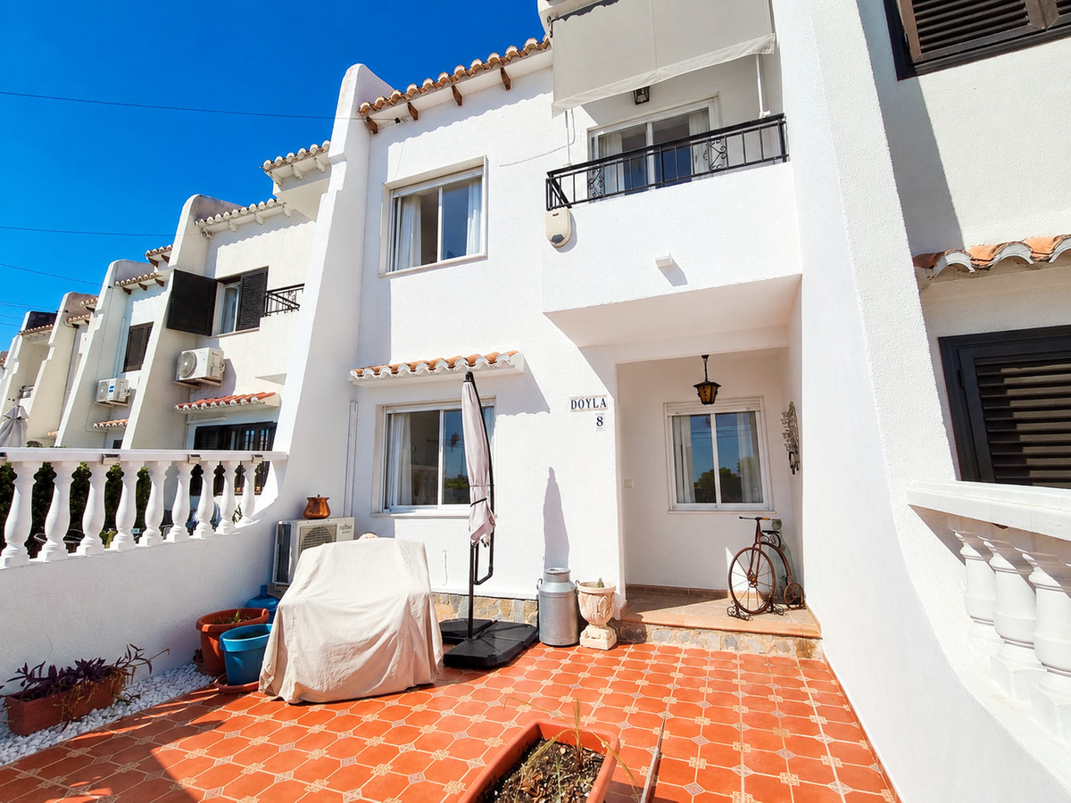 For sale - 3 Bedroom 2 Bathroom House - Townhouse in Orihuela - Los Balcones  - Alicante