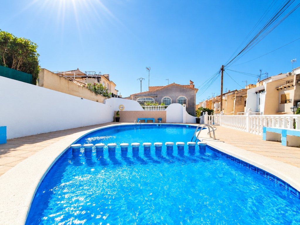 3 Bedroom 2 Bathroom House - Townhouse in Orihuela