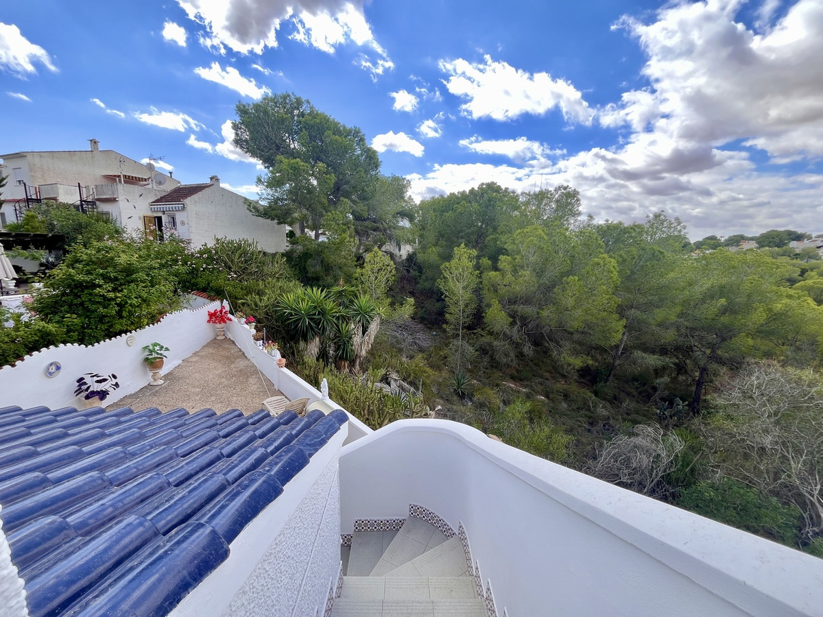 For sale - 3 Bedroom 3 Bathroom House - Detached Villa in Pilar de la Horadada - Pinar de Campoverde  - Alicante