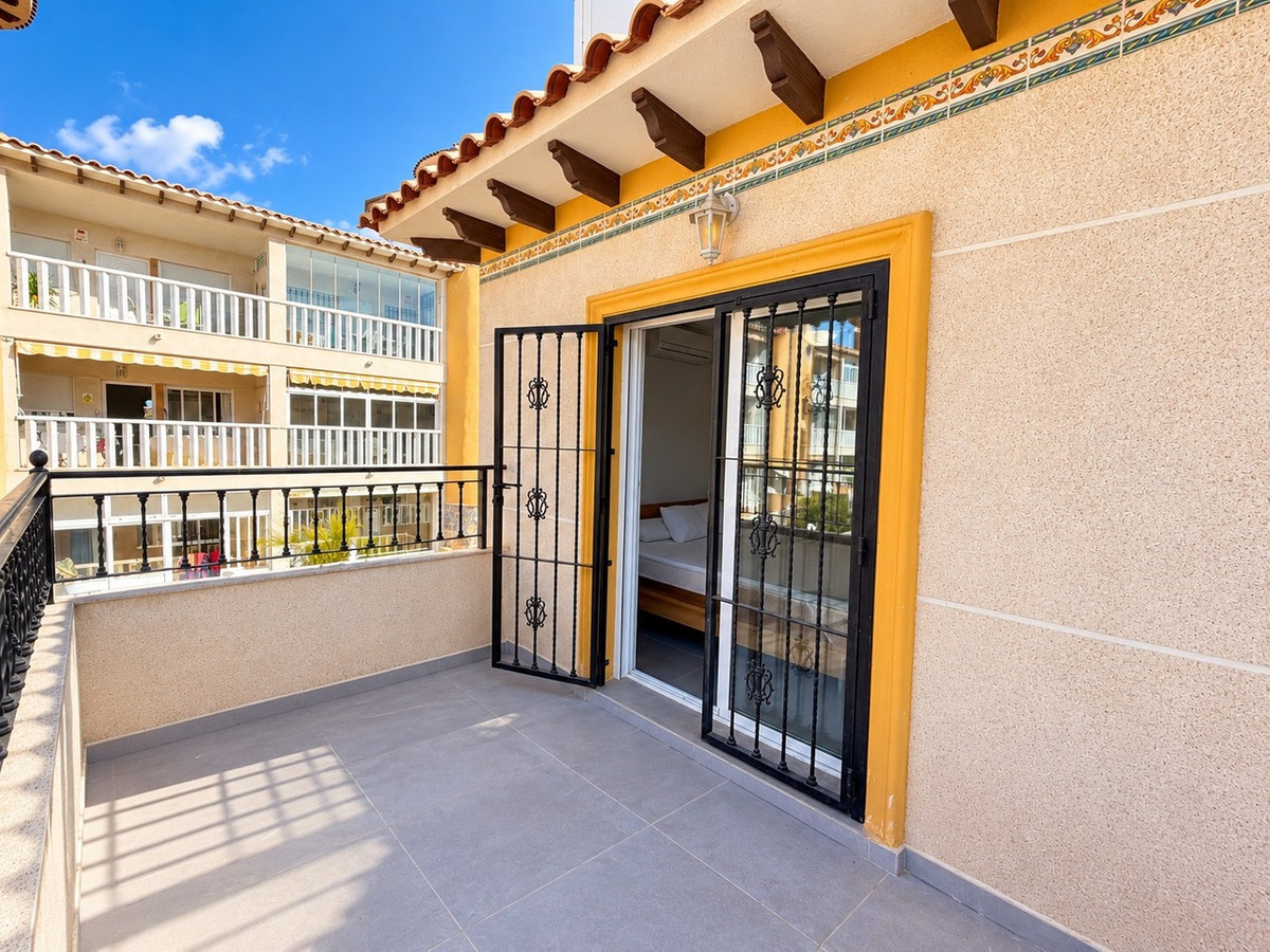 For sale - 3 Bedroom 3 Bathroom House - Townhouse in Orihuela - La Zenia  - Alicante