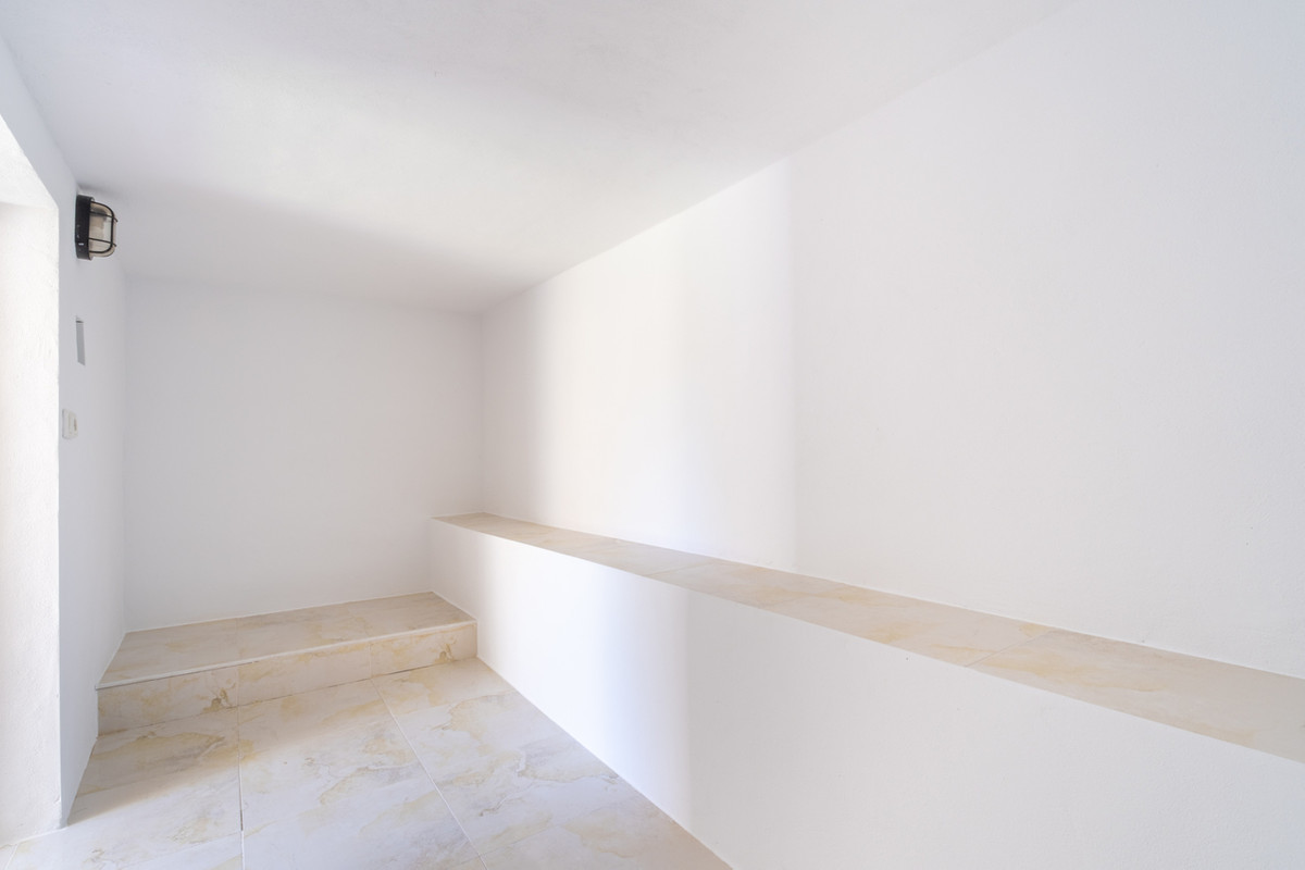 For sale - 2 Bedroom 2 Bathroom House - Townhouse in Orihuela - Villamartin  - Alicante