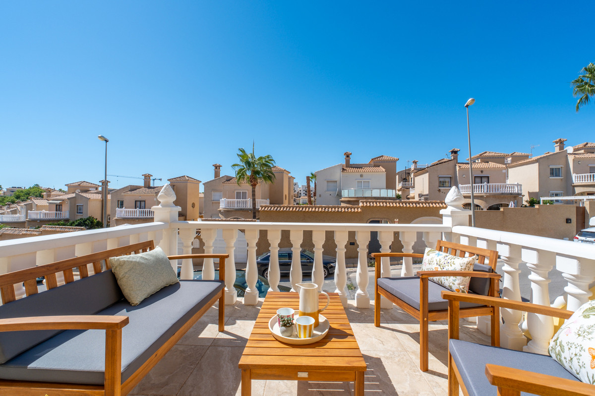 For sale - 2 Bedroom 2 Bathroom House - Townhouse in Orihuela - Villamartin  - Alicante