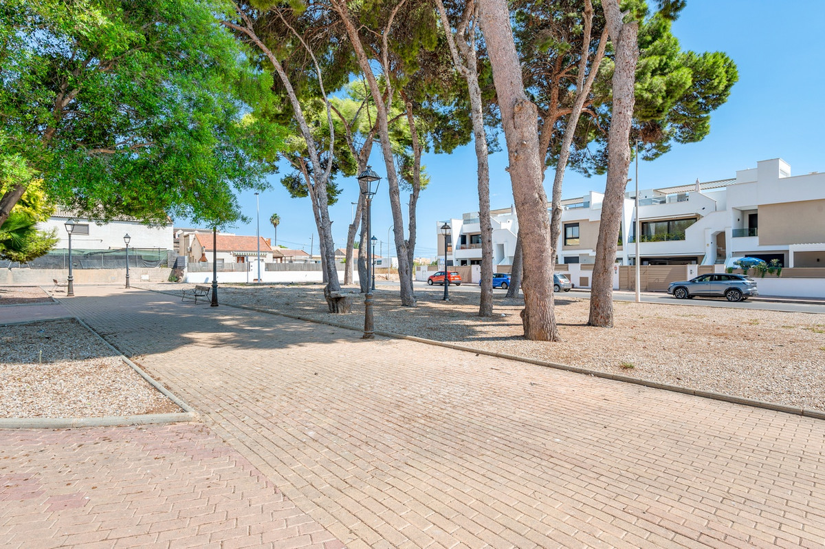 For sale - 3 Bedroom 2 Bathroom Apartment - Ground Floor Apartment in San Pedro del Pinatar - San Pedro del Pinatar Centro  - Murcia