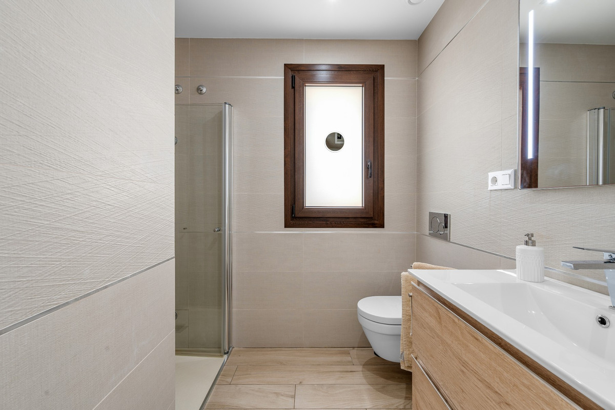 For sale - 2 Bedroom 2 Bathroom Apartment - Penthouse in Torrevieja - Torrevieja Centro  - Alicante