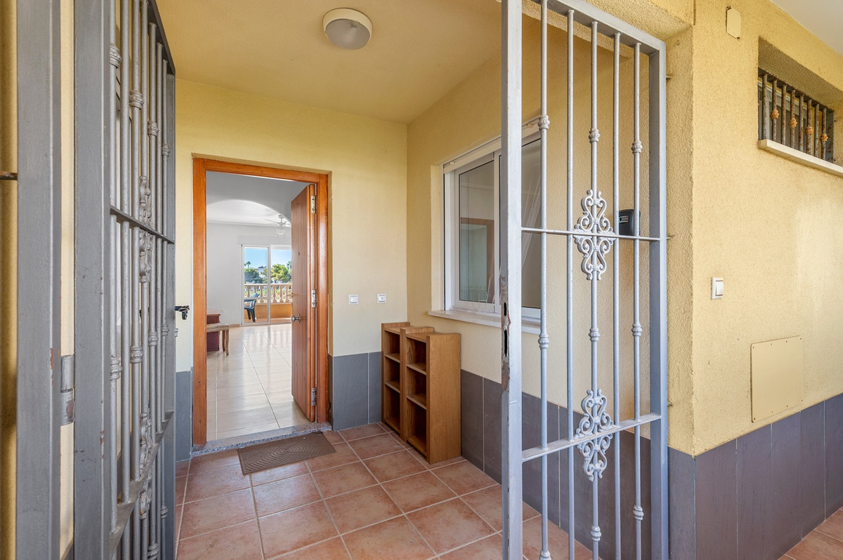 For sale - 3 Bedroom 2 Bathroom Apartment - Middle Floor Apartment in Orihuela - Orihuela Costa  - Alicante