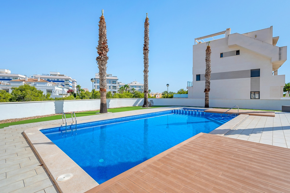 For sale - 3 Bedroom 2 Bathroom Apartment - Middle Floor Apartment in Orihuela - Orihuela Costa  - Alicante