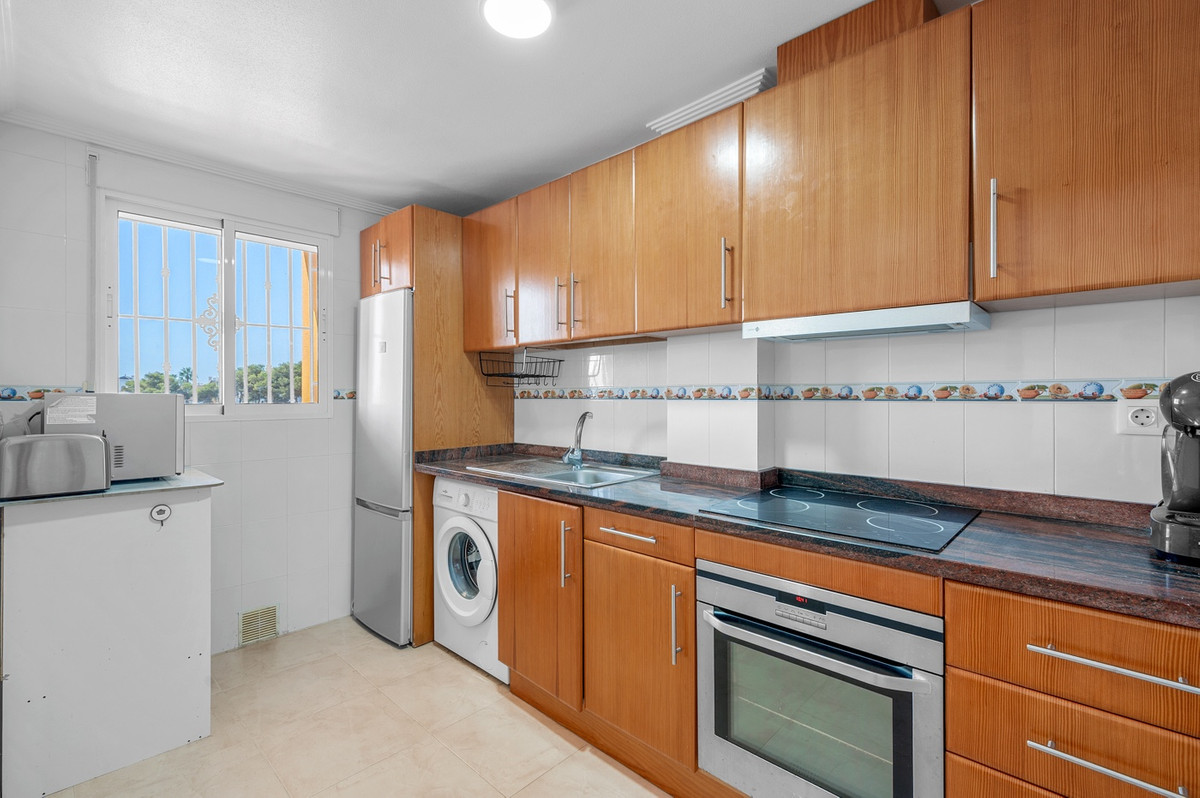 For sale - 3 Bedroom 2 Bathroom Apartment - Middle Floor Apartment in Orihuela - Orihuela Costa  - Alicante
