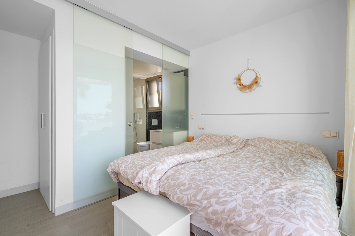 For sale - 3 Bedroom 3 Bathroom House - Detached Villa in Orihuela - Villamartin  - Alicante