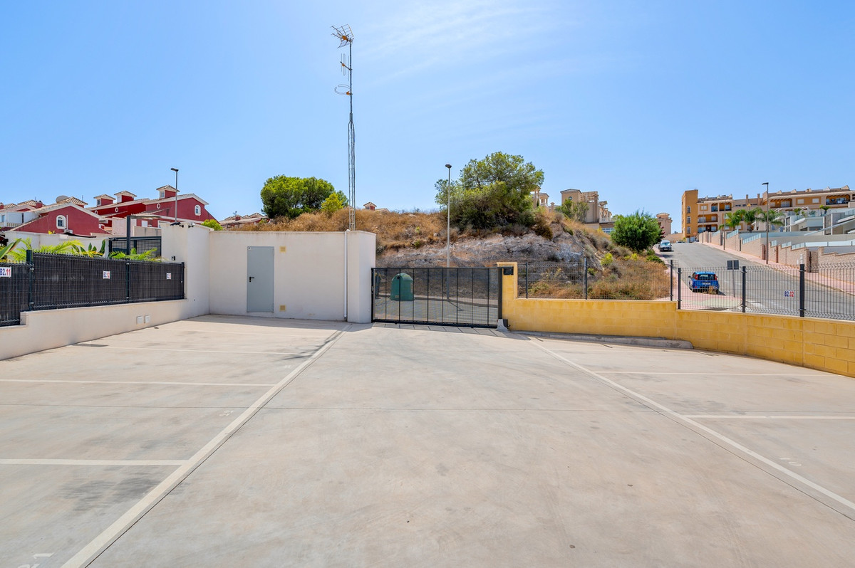 For sale - 2 Bedroom 2 Bathroom Apartment - Ground Floor Apartment in Orihuela - Villamartin  - Alicante