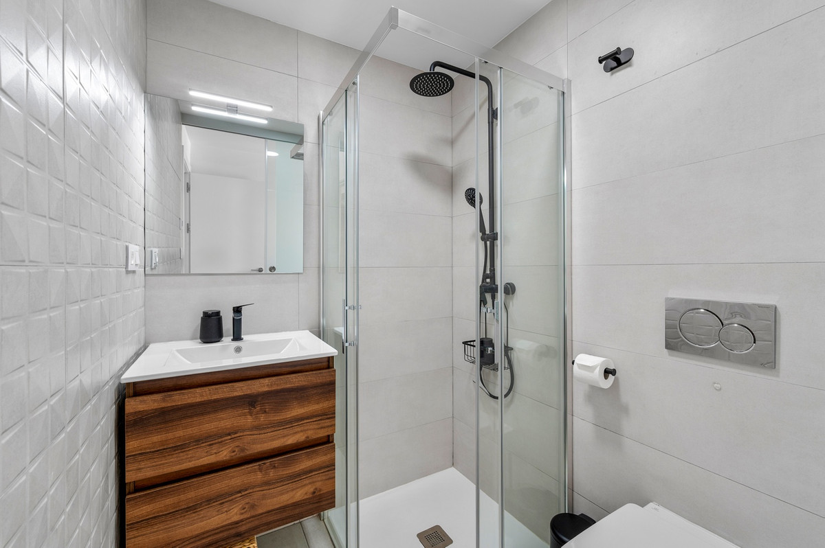 For sale - 2 Bedroom 2 Bathroom Apartment - Ground Floor Apartment in Orihuela - Villamartin  - Alicante