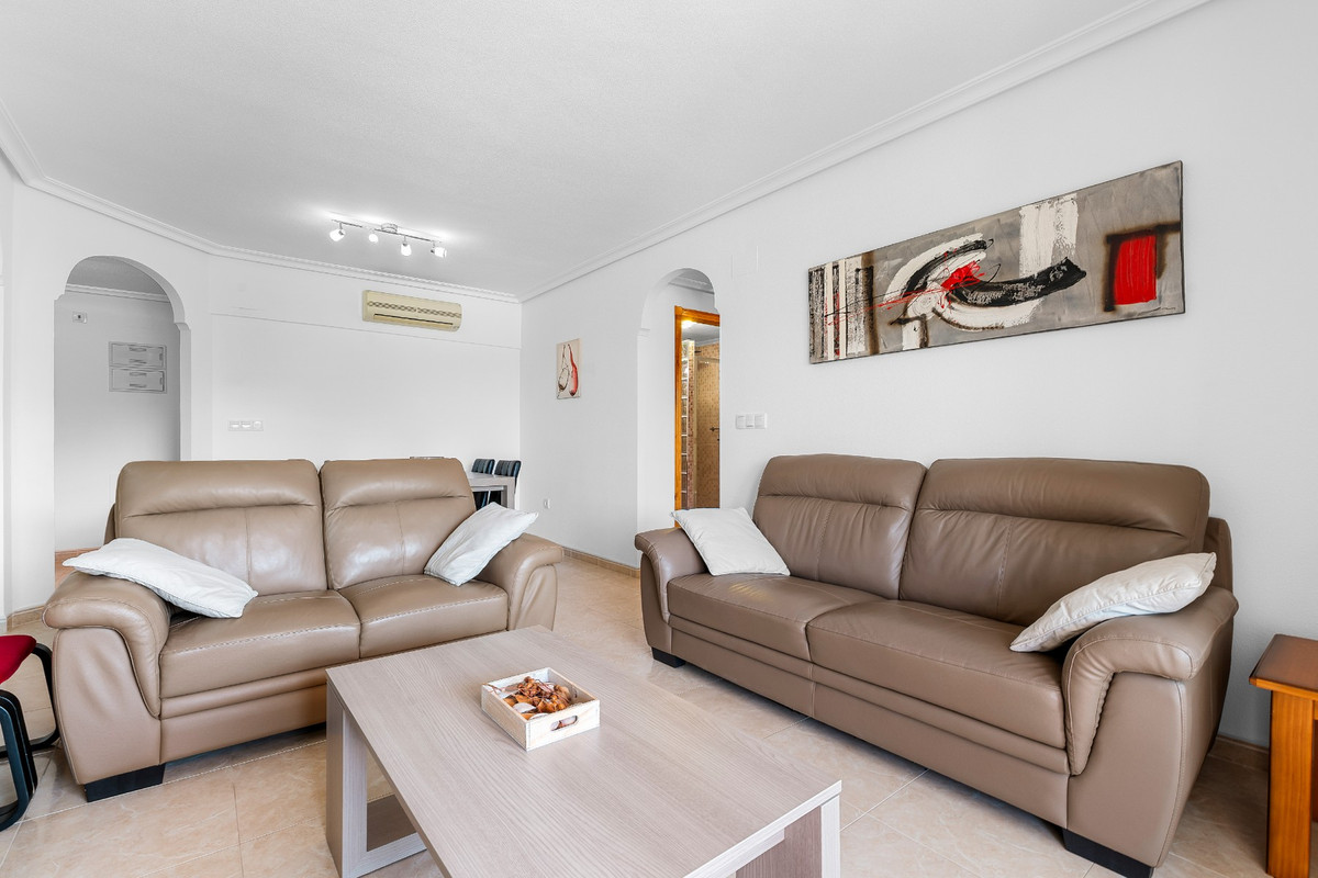 For sale - 2 Bedroom 2 Bathroom Apartment - Middle Floor Apartment in Orihuela - Playa Flamenca  - Alicante