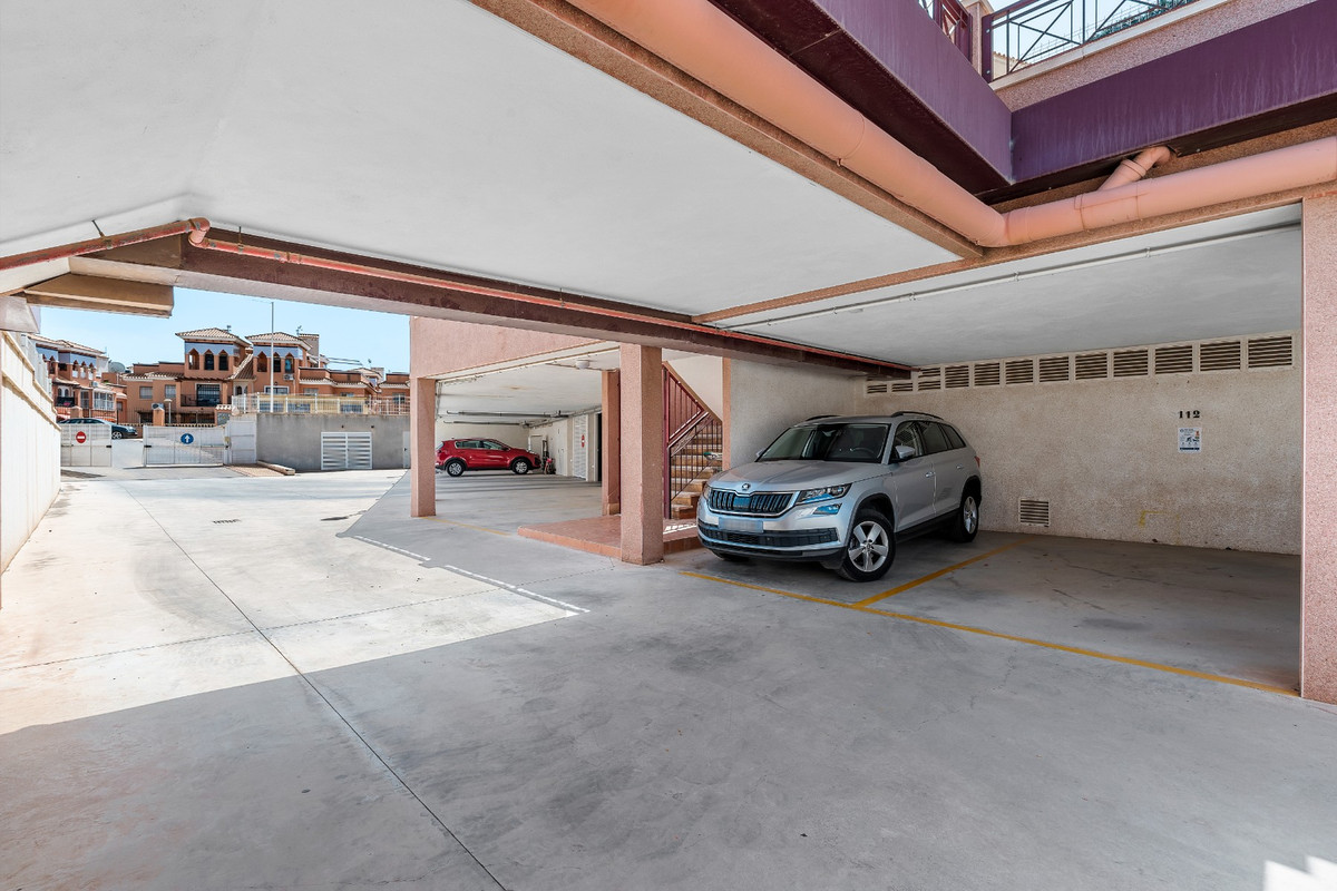 For sale - 2 Bedroom 2 Bathroom Apartment - Middle Floor Apartment in Orihuela - Playa Flamenca  - Alicante