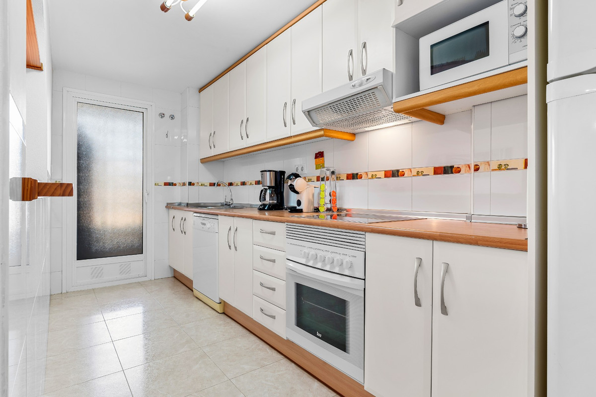 For sale - 2 Bedroom 2 Bathroom Apartment - Middle Floor Apartment in Orihuela - Playa Flamenca  - Alicante