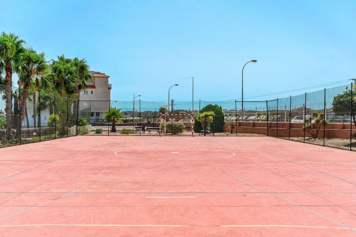 For sale - 2 Bedroom 2 Bathroom Apartment - Middle Floor Apartment in Orihuela - Playa Flamenca  - Alicante